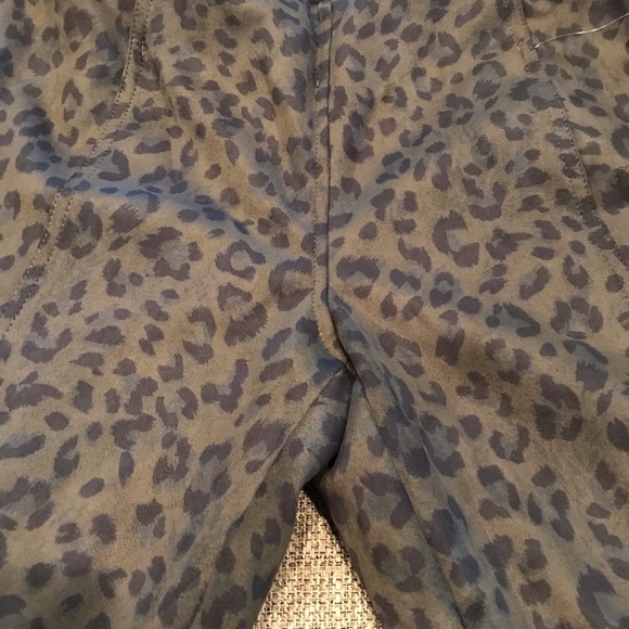 Wonderly Olive Leopard Pull On Faux Suede Ponte Pants - Picture 5 of 12